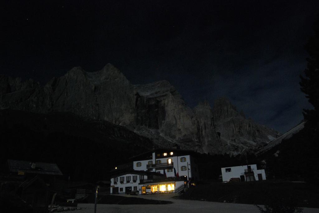 Rifugio Gardeccia Hutte Ξενοδοχείο Pozza di Fassa Εξωτερικό φωτογραφία